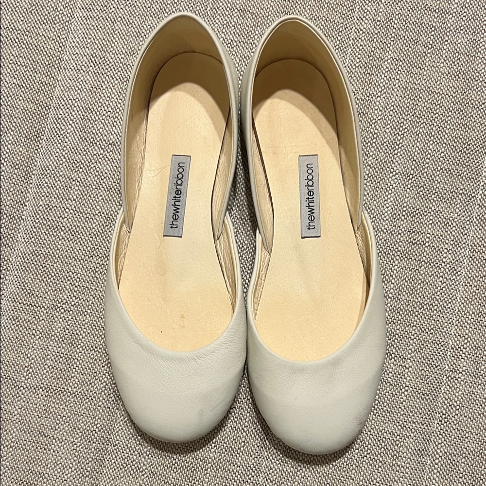 Women's Cream Leather Ballet Flats - Classic Comfort